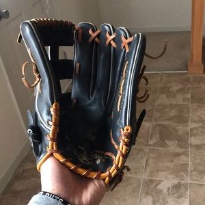 Rawlings Heart of The Hide customized glove